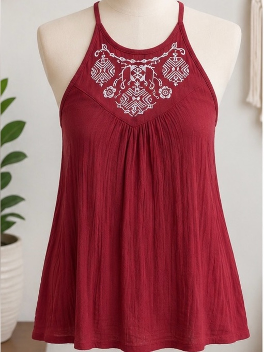 Hollister Burgundy Embroidered Halter Tank Top Flowy Boho Women's‎ Large